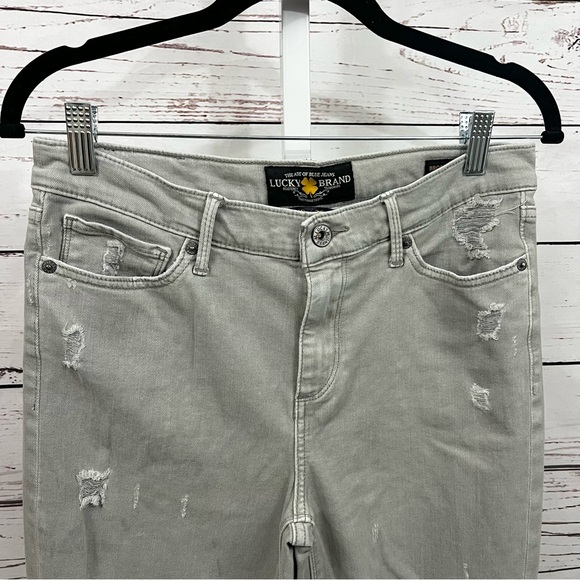Lucky Brand Light Gray Distressed Brooke Legging Jeans Raw Hem Size 10/30 - Picture 2 of 11